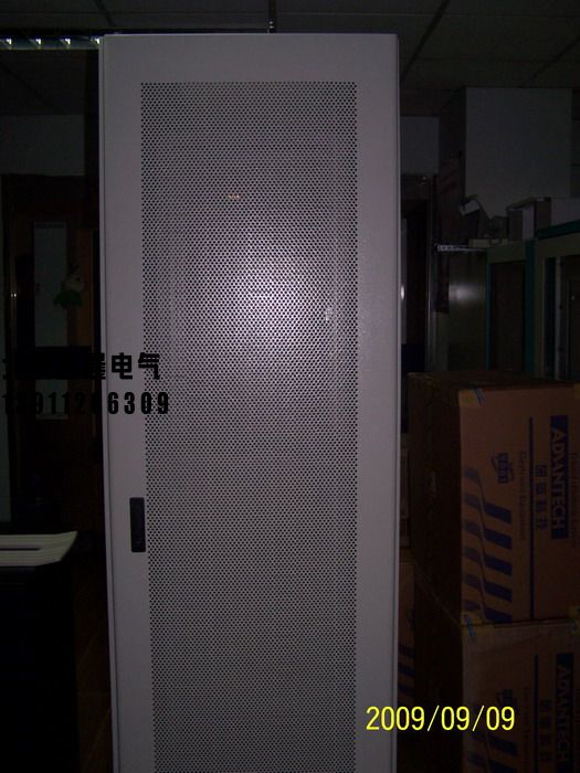 XC加寬服務器機柜。3.jpg
